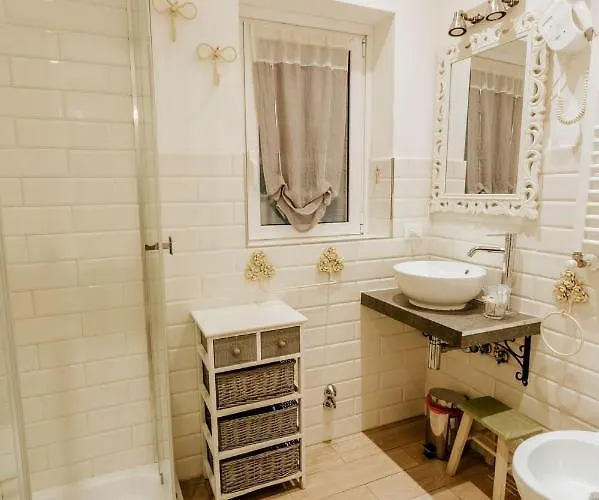 Vatican Boutique 4*